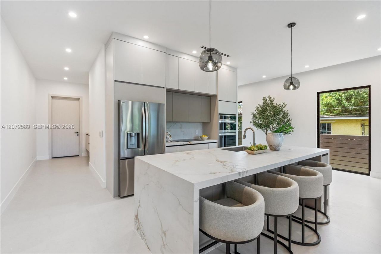 1319 NE 13th Ave , Unit 1319, Fort Lauderdale, FL 33304 Photo