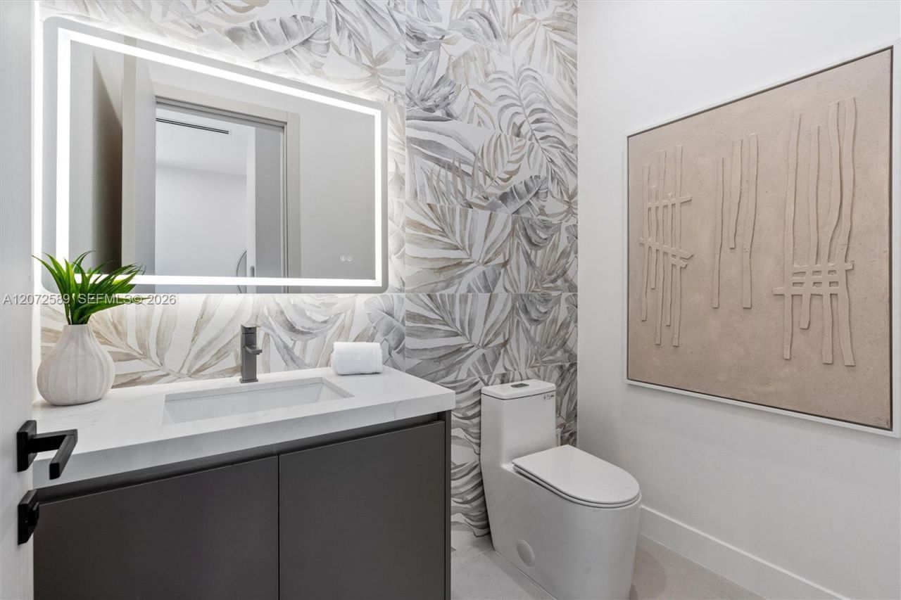 1319 NE 13th Ave , Unit 1319, Fort Lauderdale, FL 33304 Photo