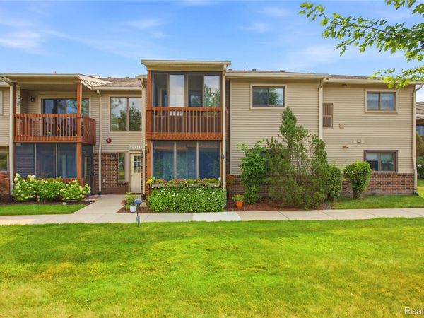 10193 Nancys Boulevard, Unit 76, Grosse Ile Township, Mi 48138