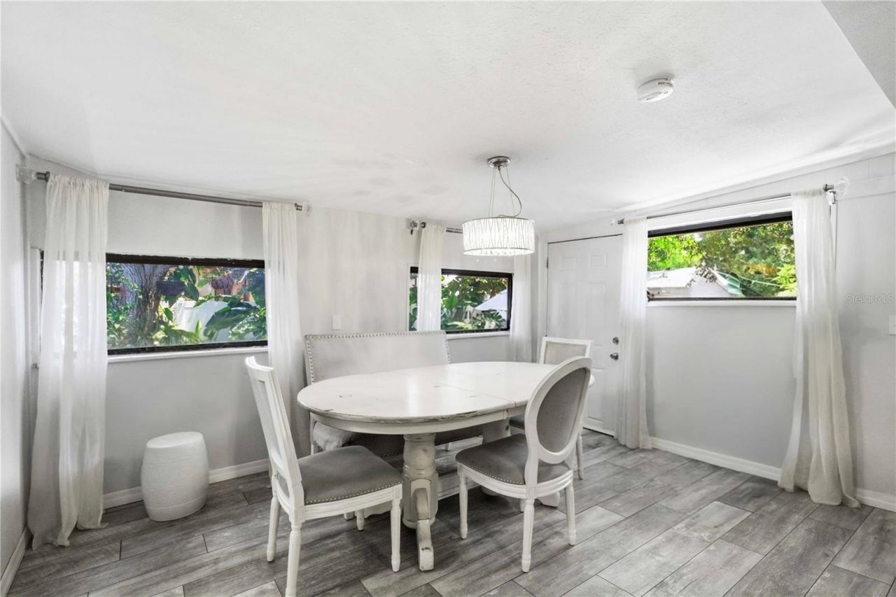603 60th Avenue W, Bradenton, FL 34207 Photo