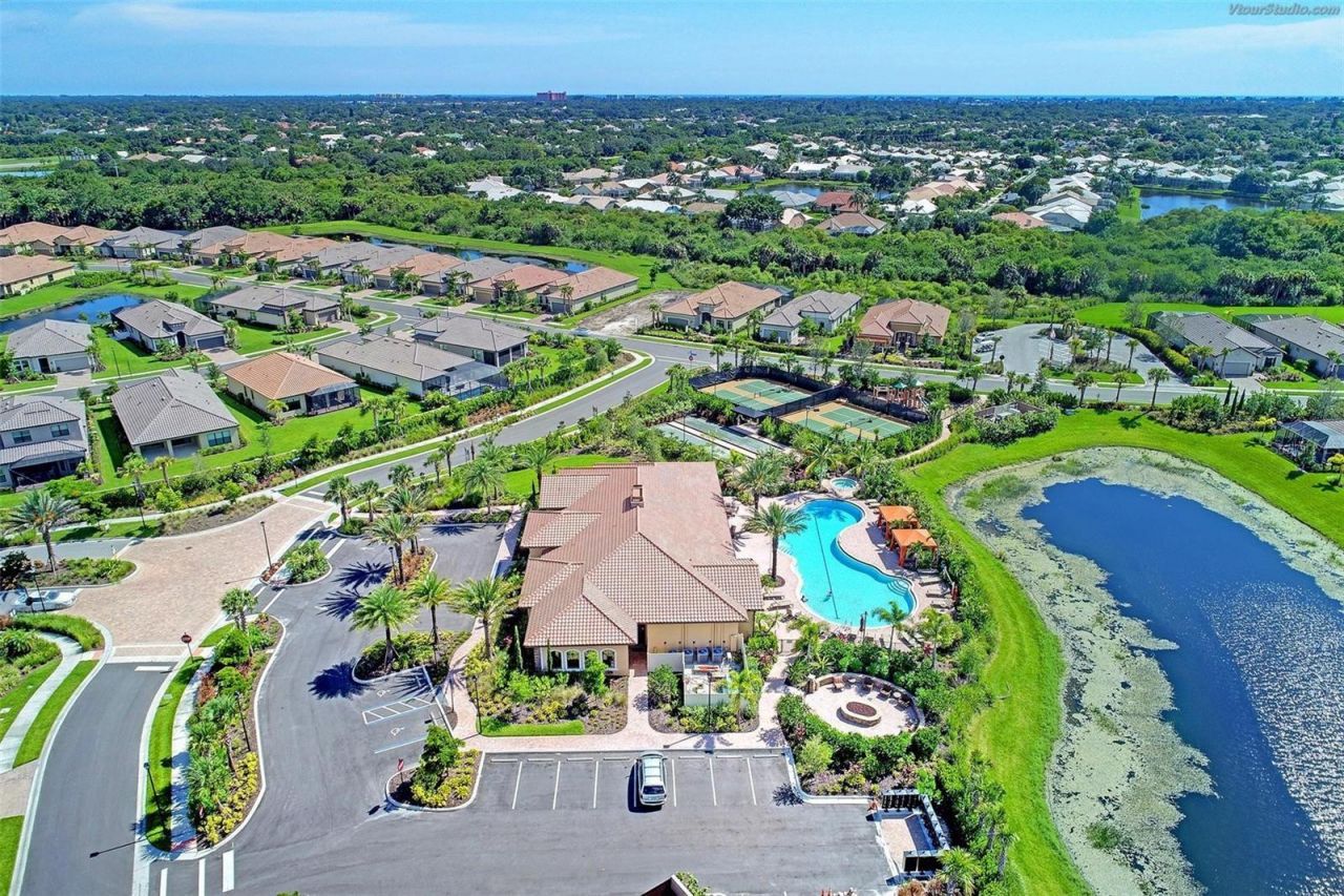 8737 Bellussi Drive, Sarasota, FL 34238 Photo