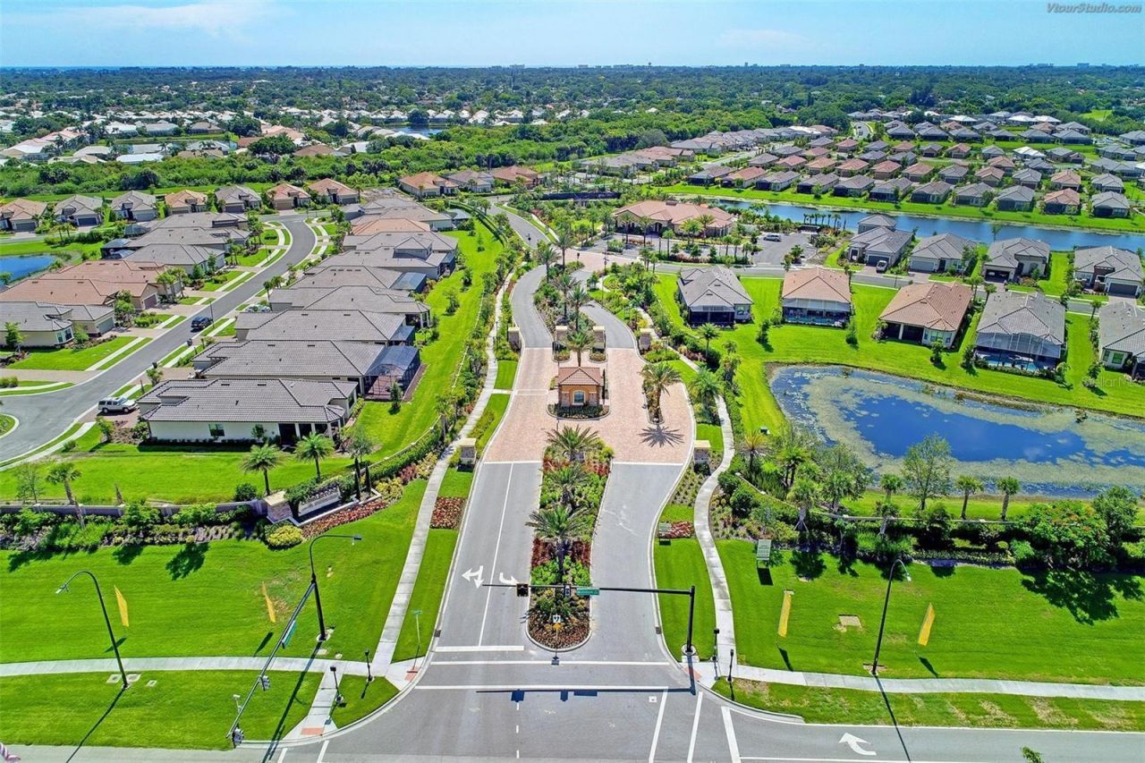 8737 Bellussi Drive, Sarasota, FL 34238 Photo