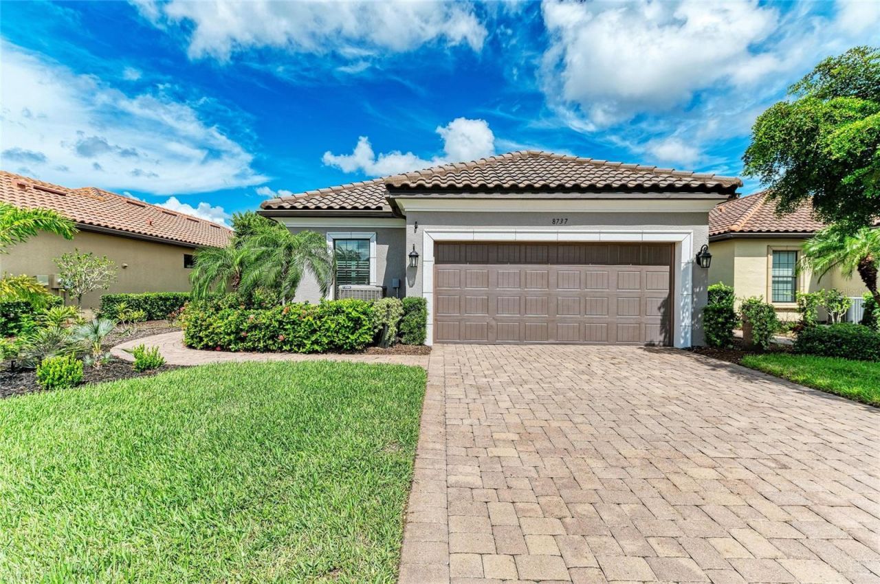8737 Bellussi Drive, Sarasota, FL 34238 Photo