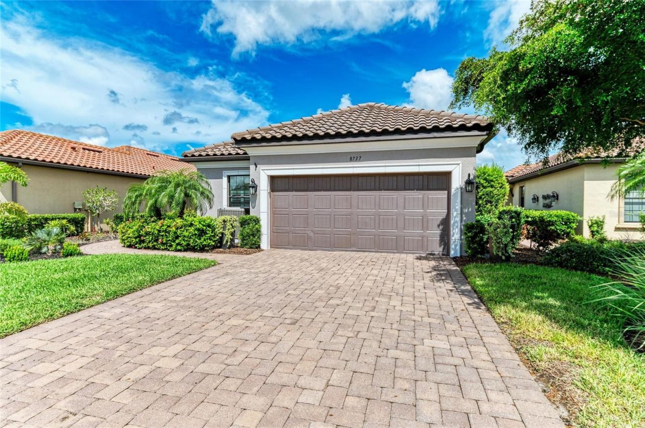 8737 Bellussi Drive, Sarasota, FL 34238 Photo
