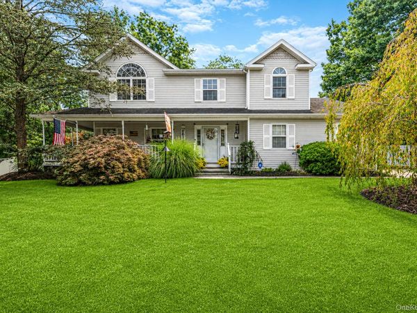 2 Piedmont Court , Centereach, NY 11720