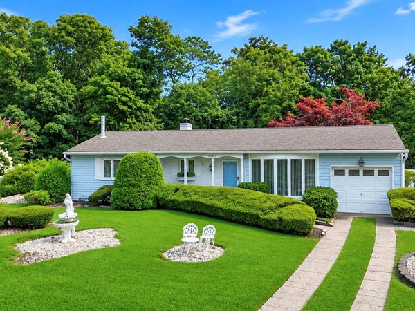 12 Heather Court , Centereach, NY 11720