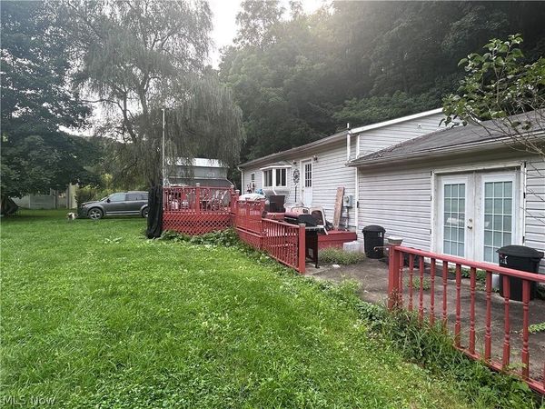 48013 E Brown Peavine Road , Jacobsburg, OH 43933