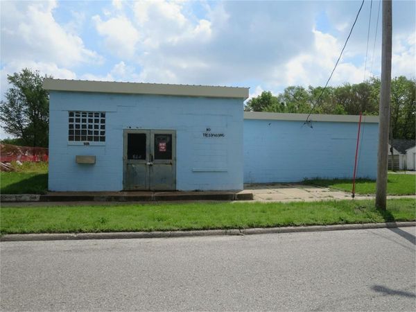824 Columbia Street, Waterloo, IA 50703