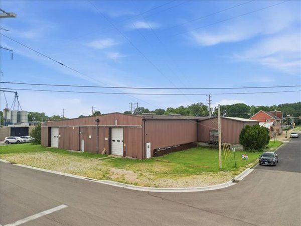 300 Avenue A, Rock Falls, IL 61071