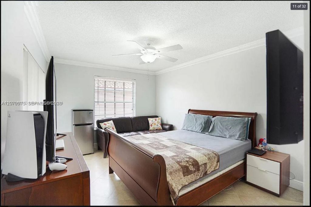 10521 Mahogany Key Cir , Unit 207, Miami, FL 33196 Photo