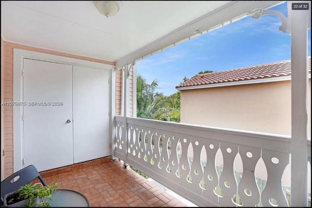 10521 Mahogany Key Cir , Unit 207, Miami, FL 33196 Photo