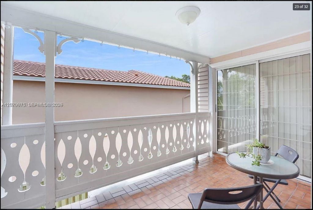 10521 Mahogany Key Cir , Unit 207, Miami, FL 33196 Photo