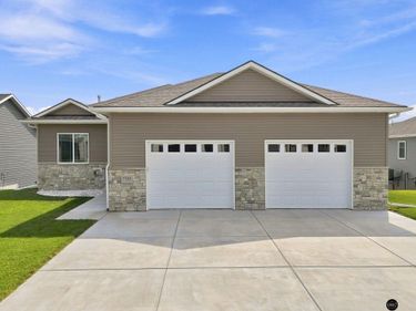 7322 N 49th Street, Lincoln, NE 68504