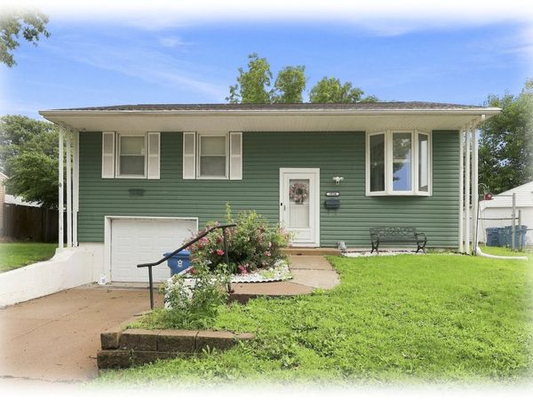 3916 8th Street , East Moline, IL 61244