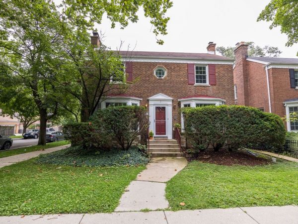2701 W Fitch Avenue , Chicago, IL 60645