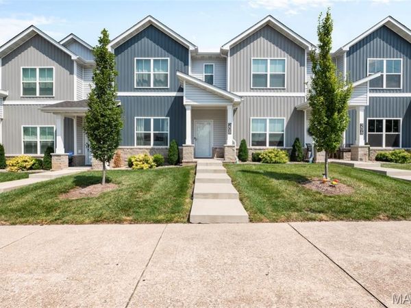 208 W State Street, O'Fallon, IL 62269