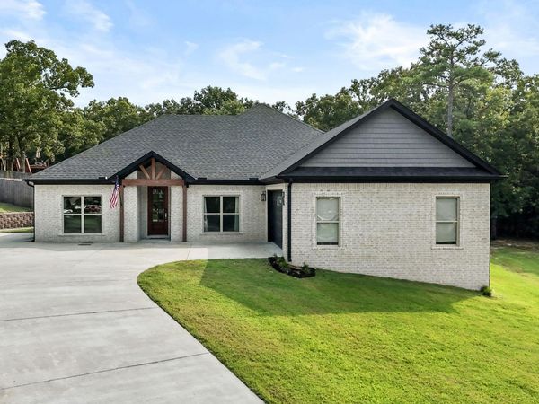 21 Turnberry Lane, Cabot, AR 72023