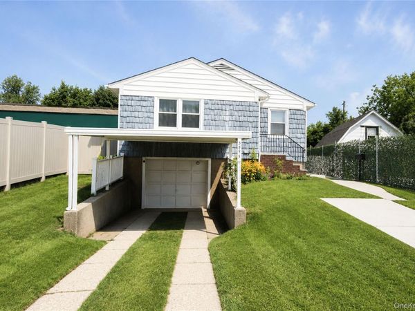 3895 Amboy Road , Staten Island, NY 10308