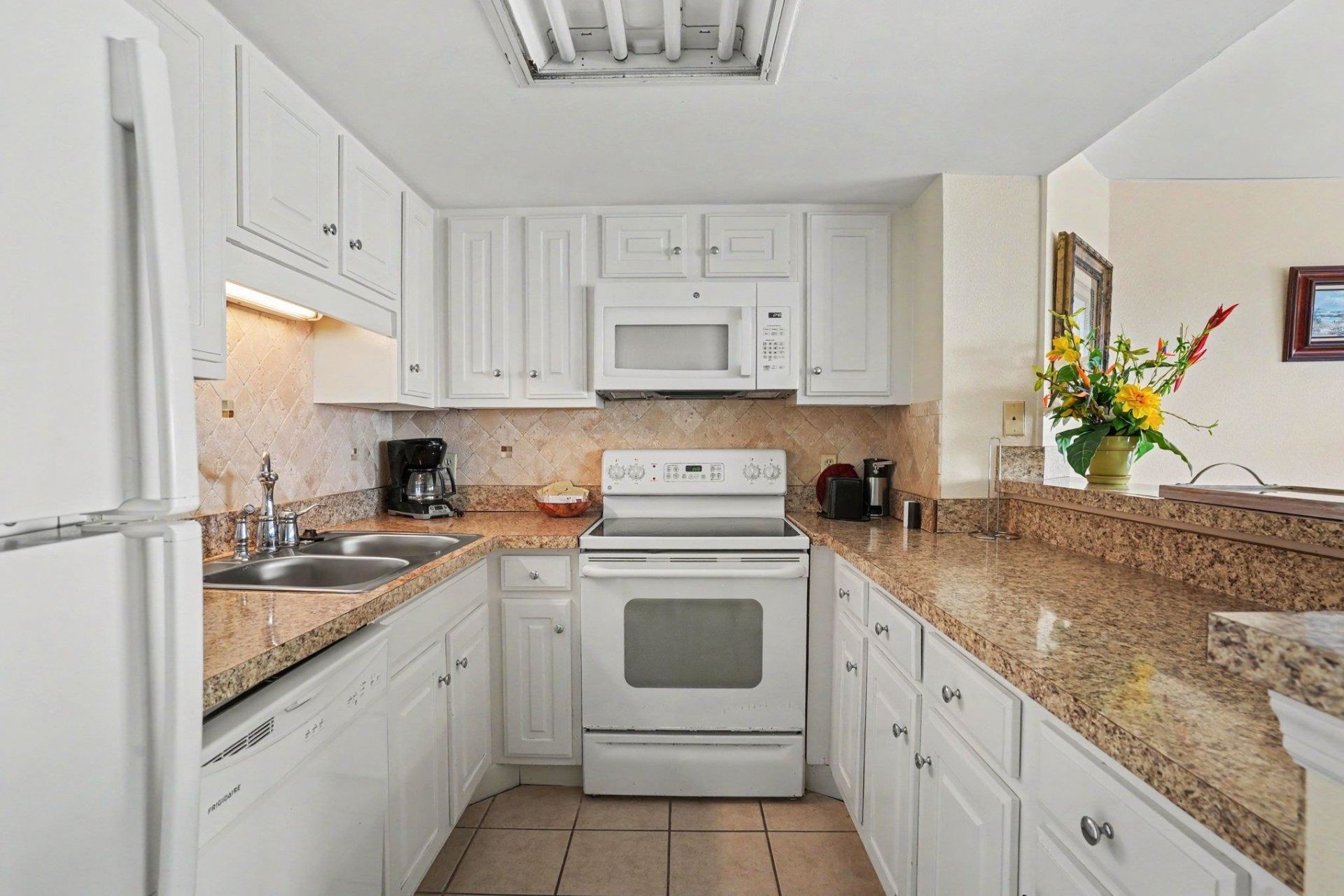 5511 N Ocean Blvd. Photo 11