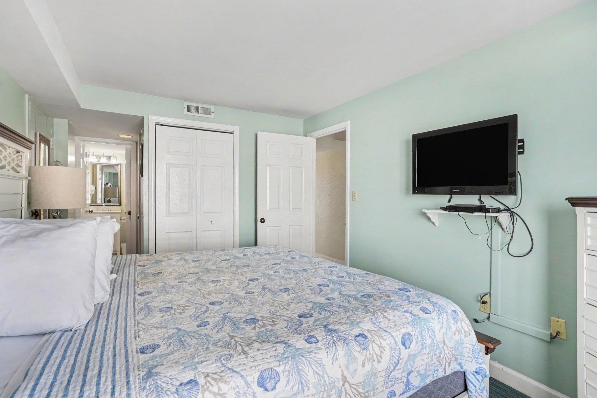 5511 N Ocean Blvd. Photo 14