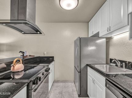 2955 Lakeside Drive, Unit 319, Reno, NV 89509 Photo