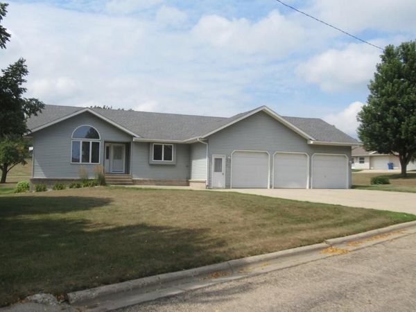 241 6th Street , Chandler, MN 56122