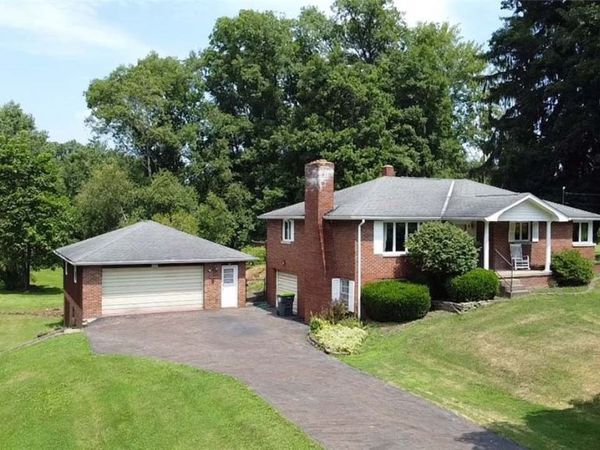 16351 Bowman Street NE, Homeworth, OH 44634