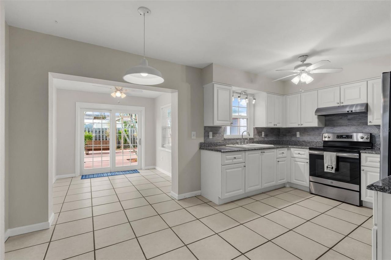 415 49th Street W, Palmetto, FL 34221 Photo