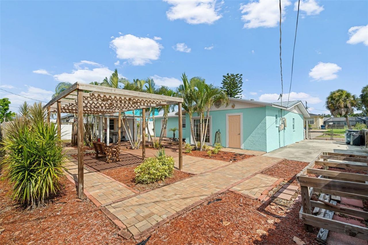 415 49th Street W, Palmetto, FL 34221 Photo