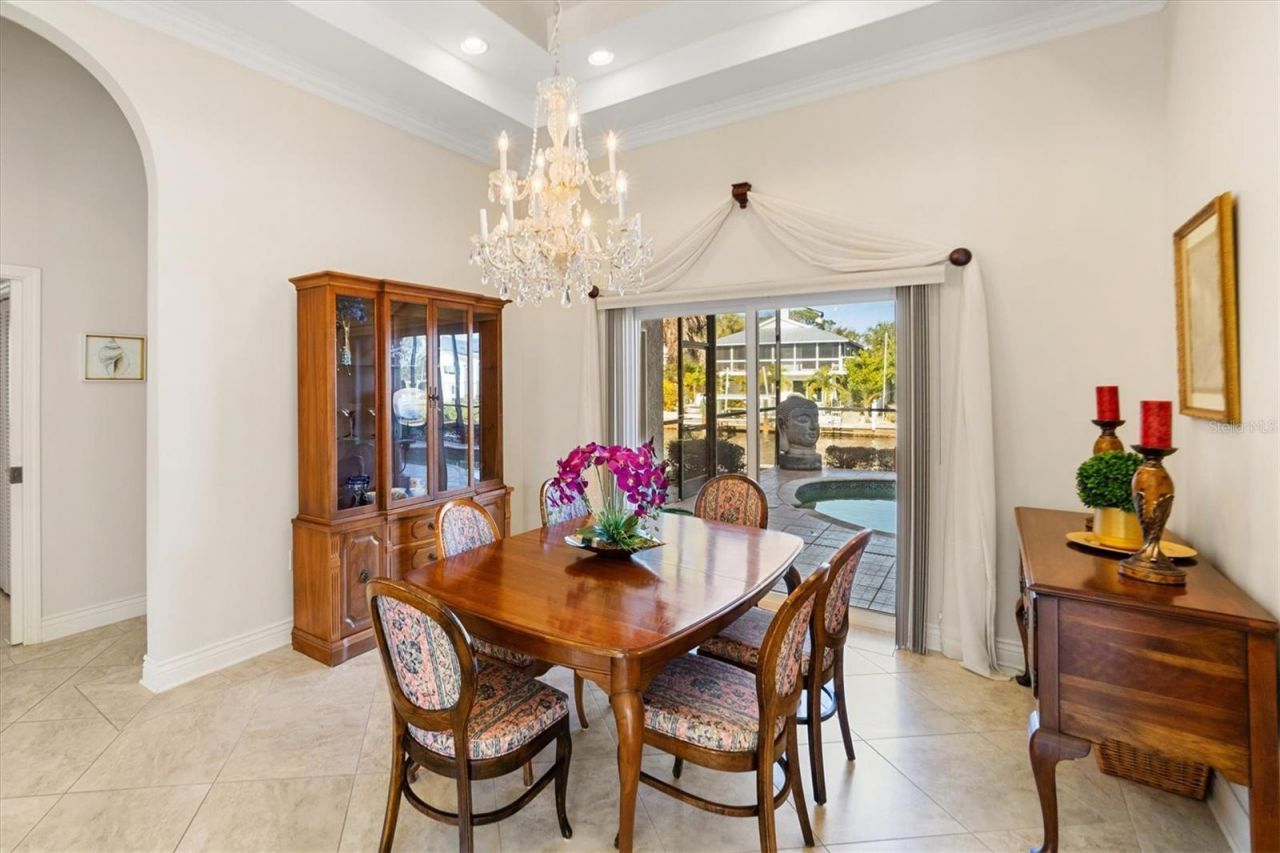 4937 Oxford Drive, Siesta Key, FL 34242 Photo