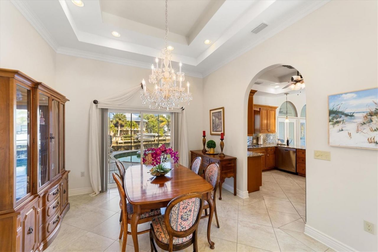 4937 Oxford Drive, Siesta Key, FL 34242 Photo