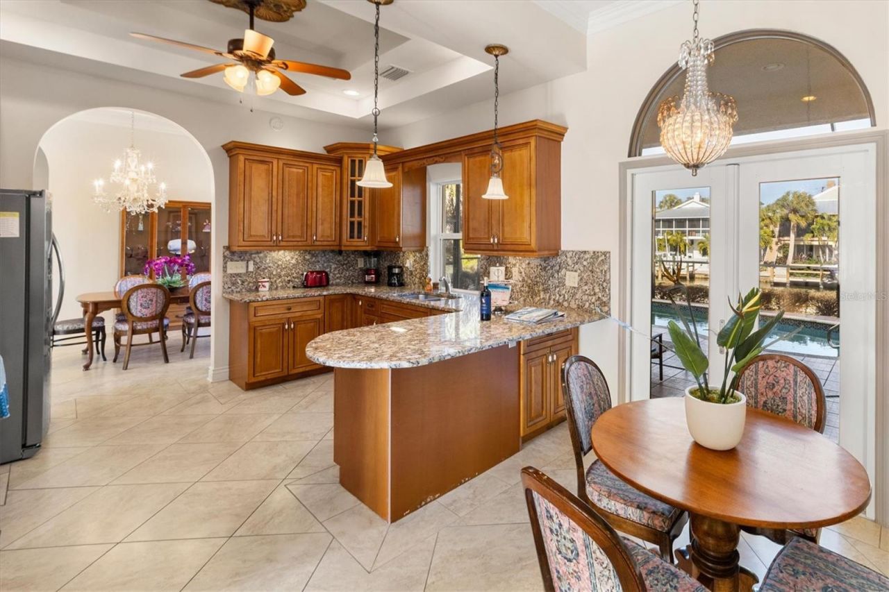 4937 Oxford Drive, Siesta Key, FL 34242 Photo