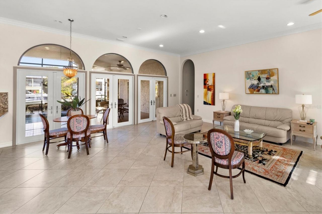 4937 Oxford Drive, Siesta Key, FL 34242 Photo