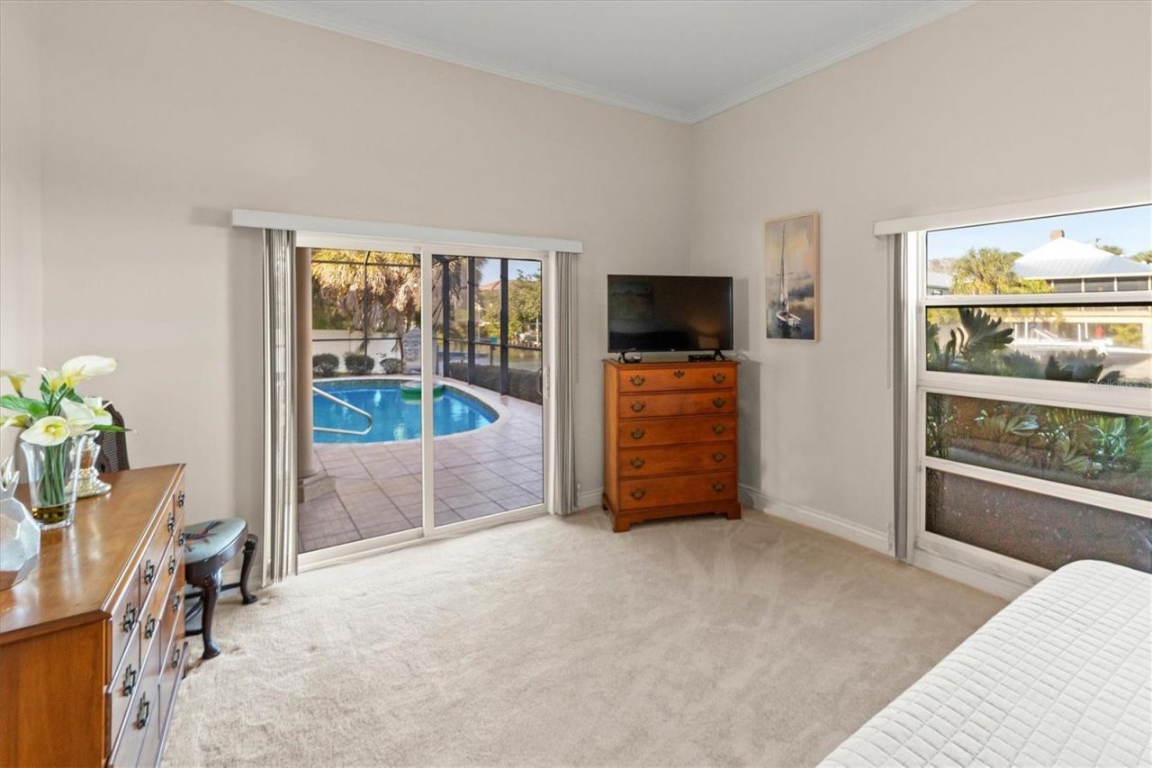 4937 Oxford Drive, Siesta Key, FL 34242 Photo
