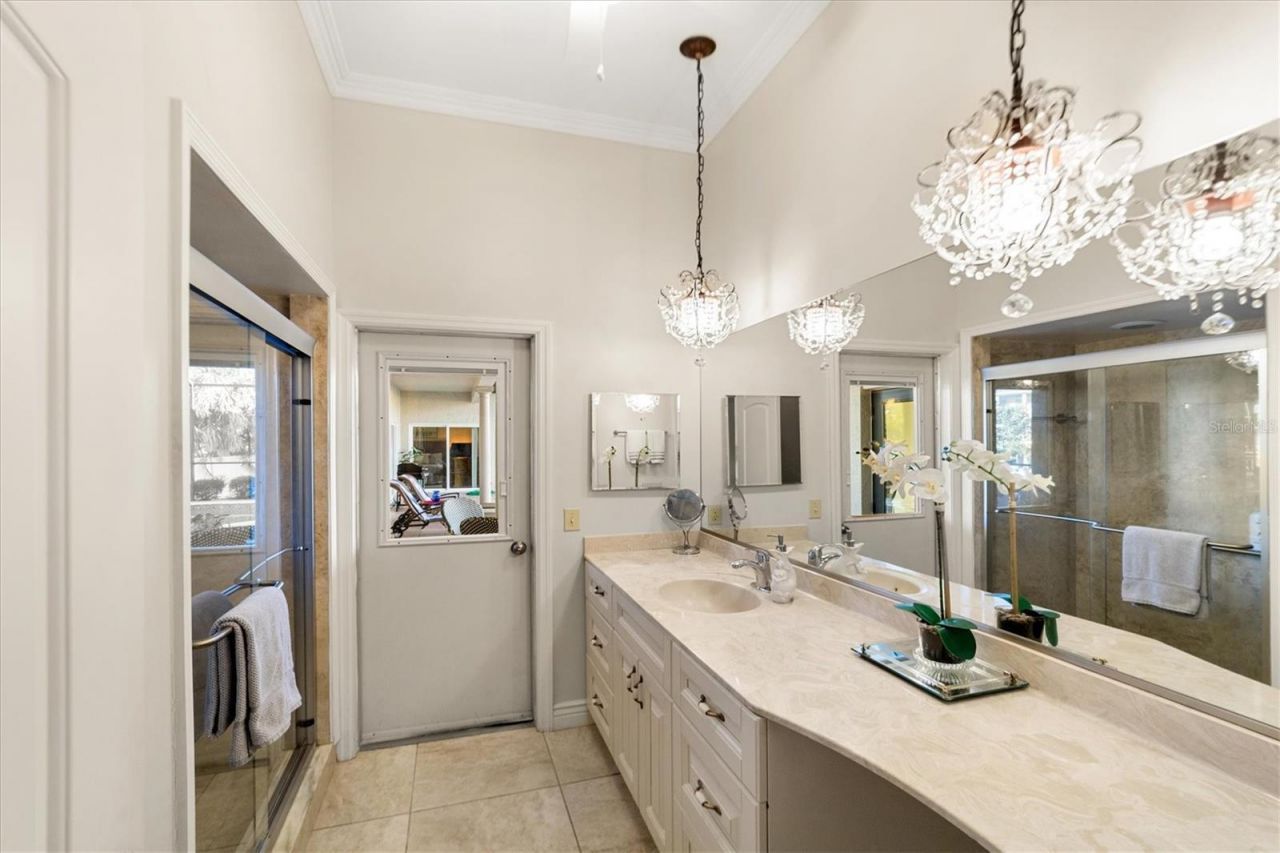 4937 Oxford Drive, Siesta Key, FL 34242 Photo