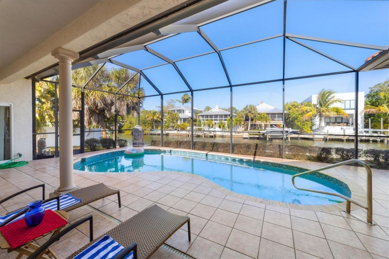 4937 Oxford Drive, Siesta Key, FL 34242 Photo