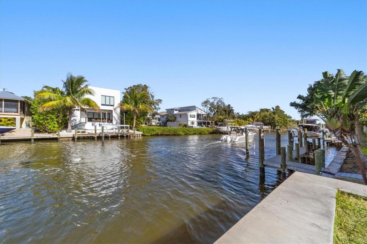 4937 Oxford Drive, Siesta Key, FL 34242 Photo