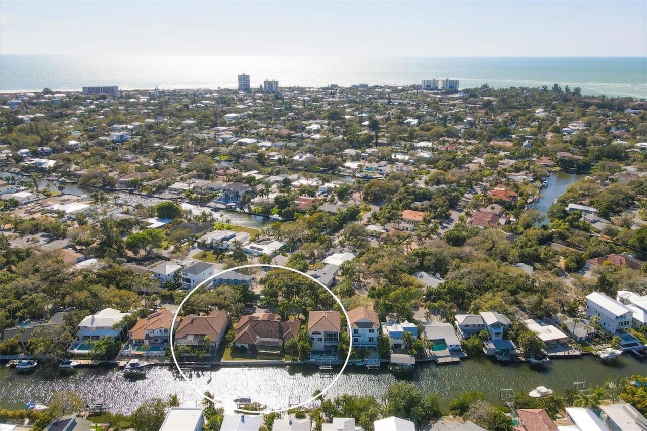 4937 Oxford Drive, Siesta Key, FL 34242 Photo