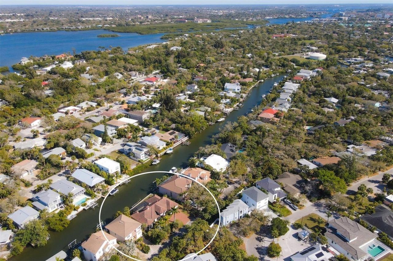 4937 Oxford Drive, Siesta Key, FL 34242 Photo