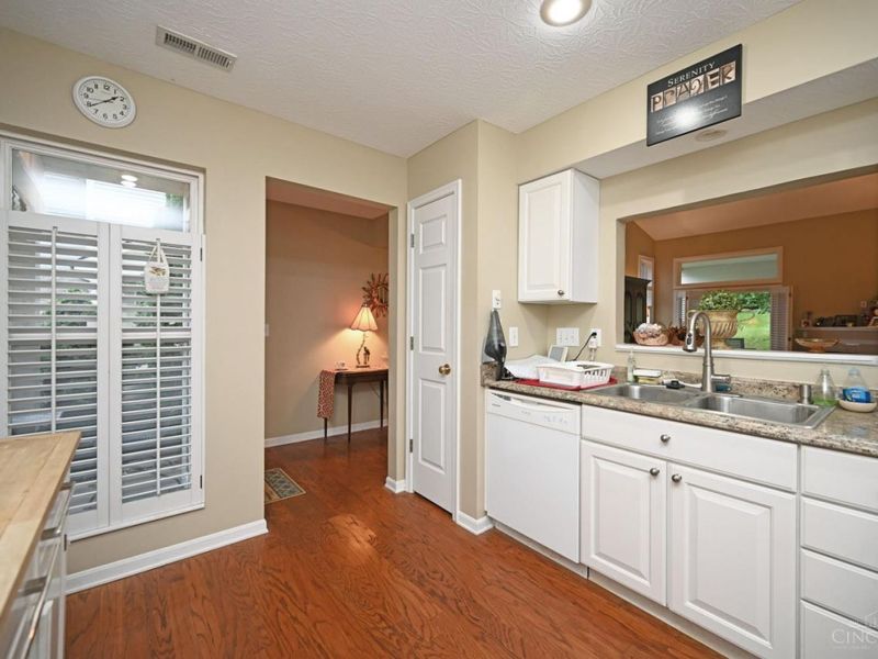 6659 Pondfield Lane, Mason, OH 45040 Photo 8