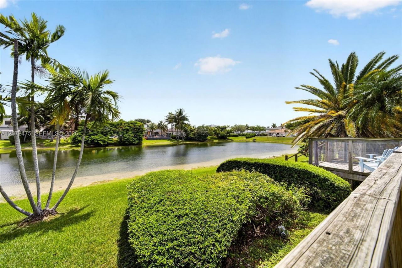 6903 SW 158th Ave , Miami, FL 33193 Photo
