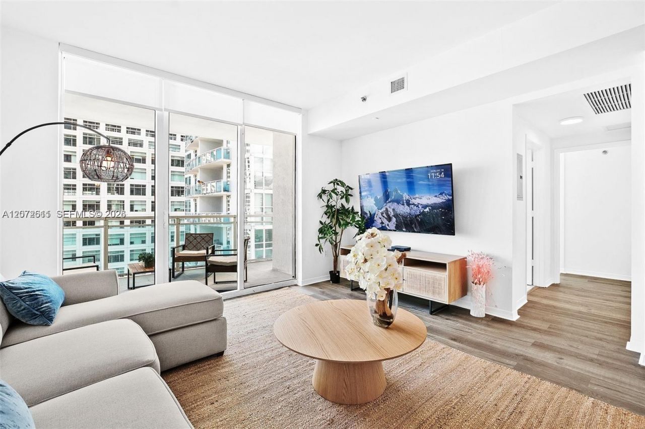 951 Brickell Ave, Unit 2700, Miami, FL 33131 Photo
