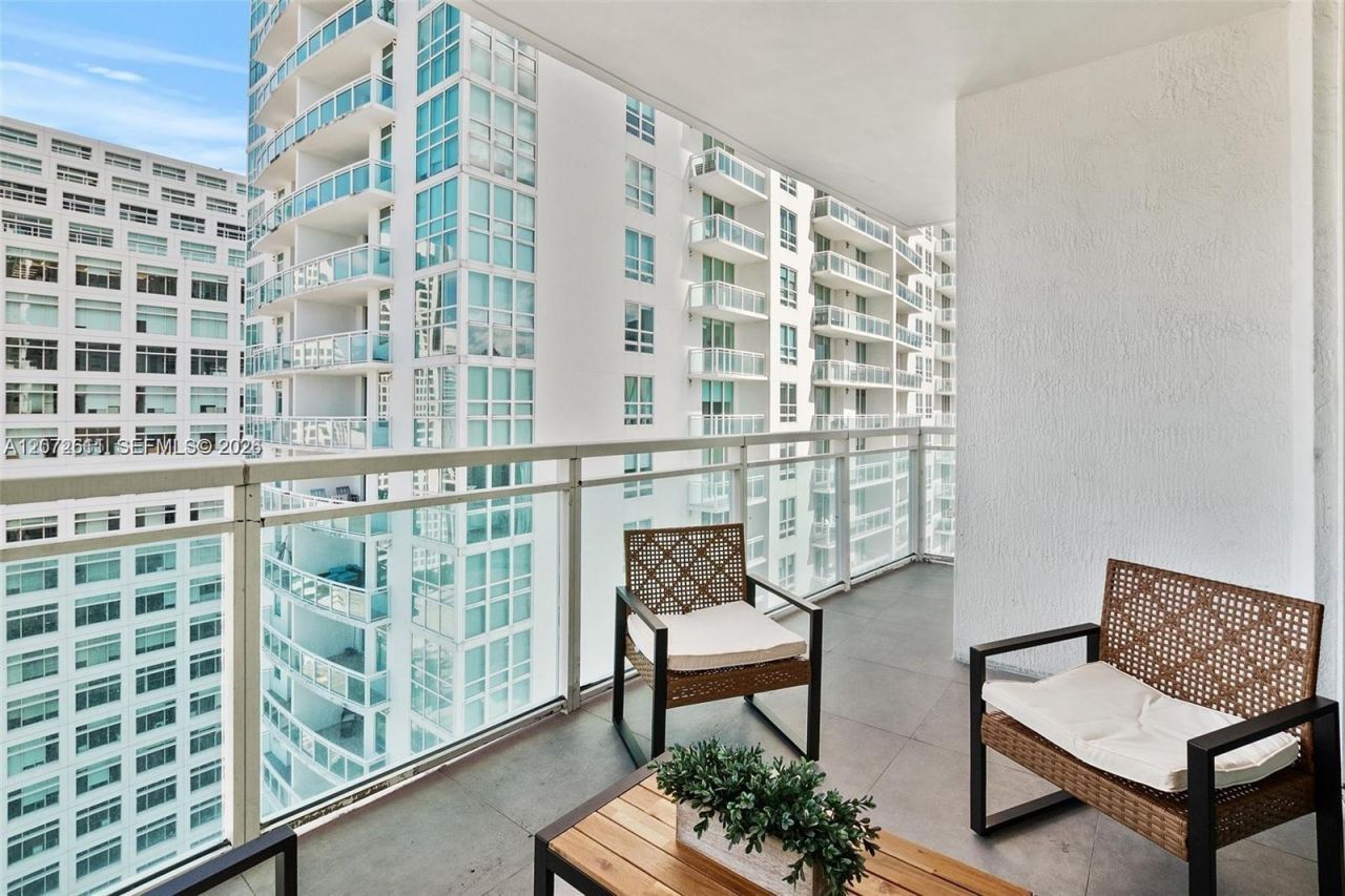 951 Brickell Ave, Unit 2700, Miami, FL 33131 Photo