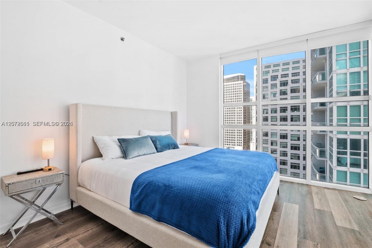 951 Brickell Ave, Unit 2700, Miami, FL 33131 Photo