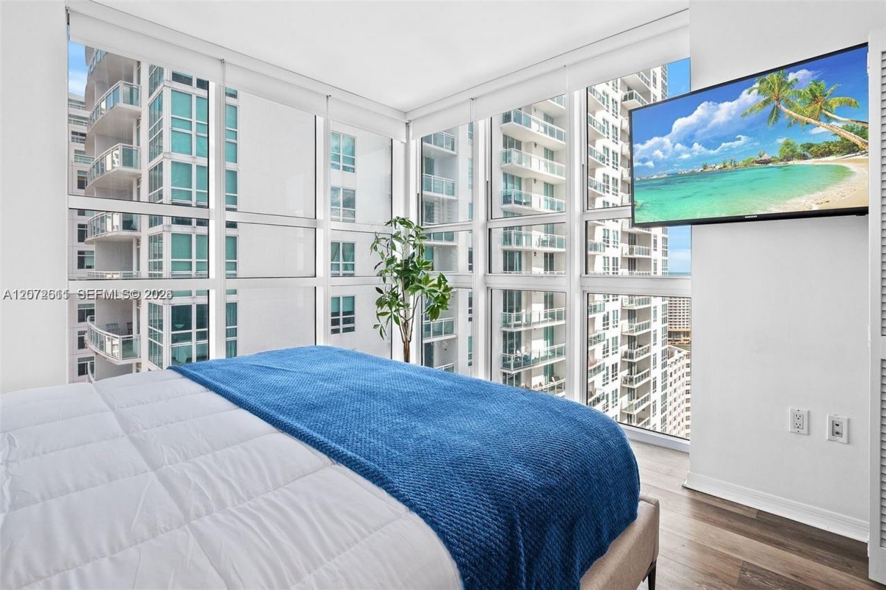 951 Brickell Ave, Unit 2700, Miami, FL 33131 Photo