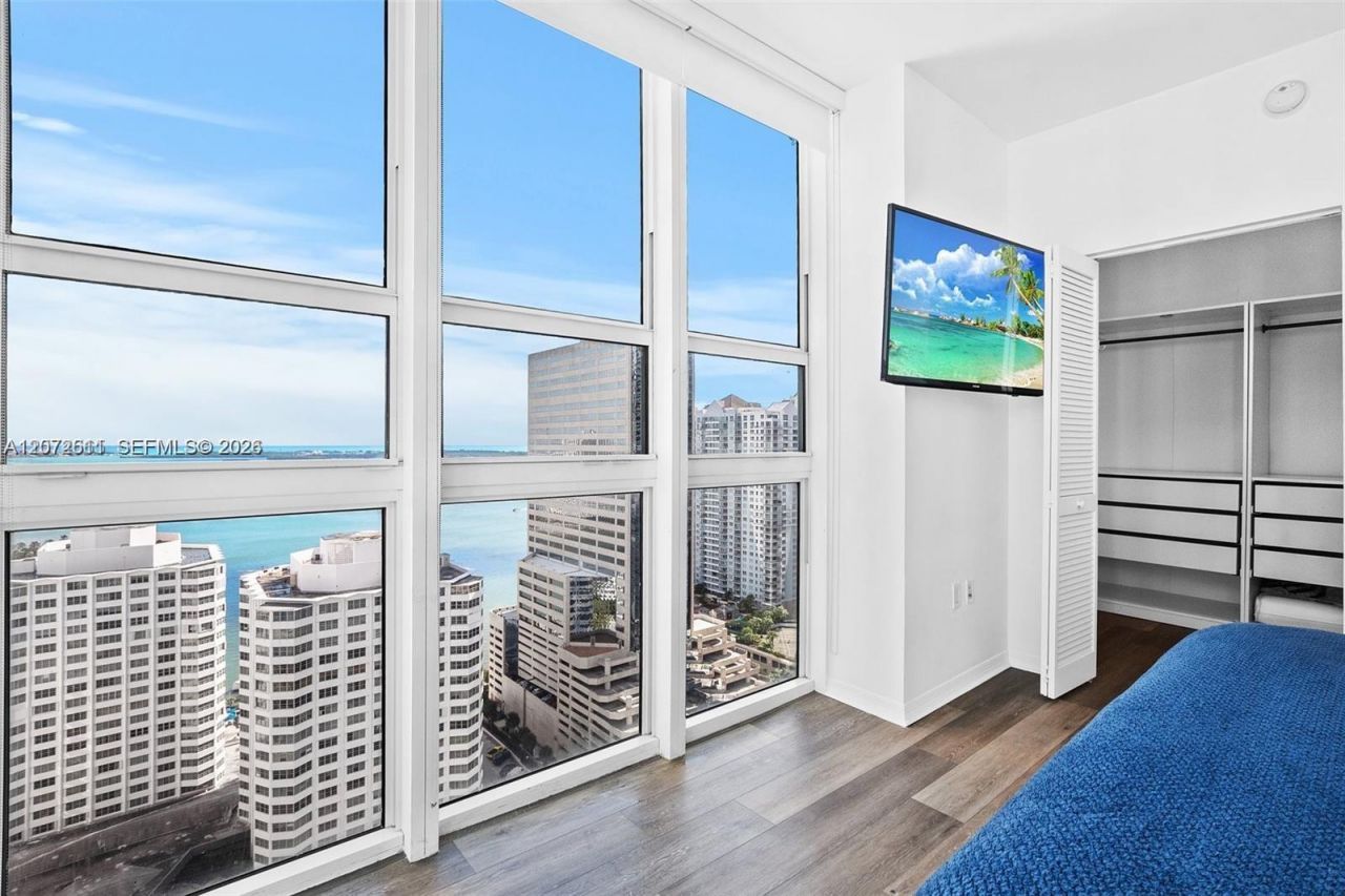 951 Brickell Ave, Unit 2700, Miami, FL 33131 Photo