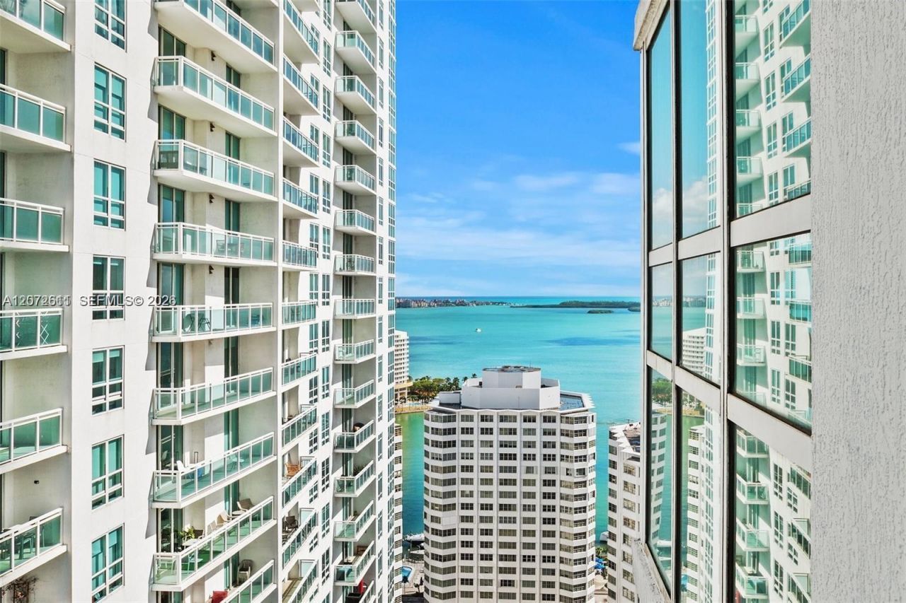 951 Brickell Ave, Unit 2700, Miami, FL 33131 Photo