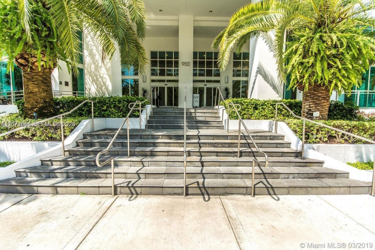 951 Brickell Ave, Unit 2700, Miami, FL 33131 Photo