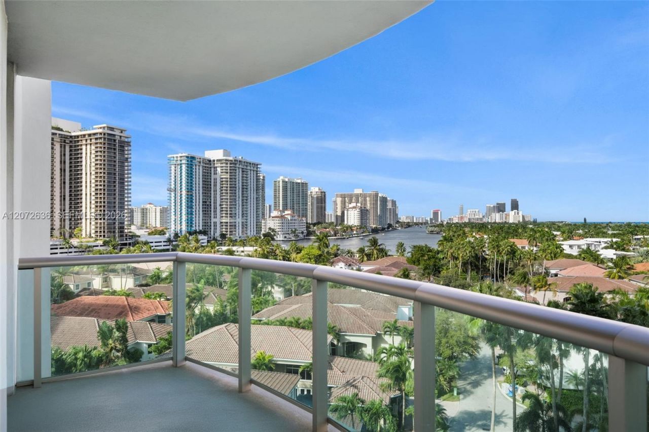 19380 Collins Ave , Unit 826, Sunny Isles Beach, FL 33160 Photo