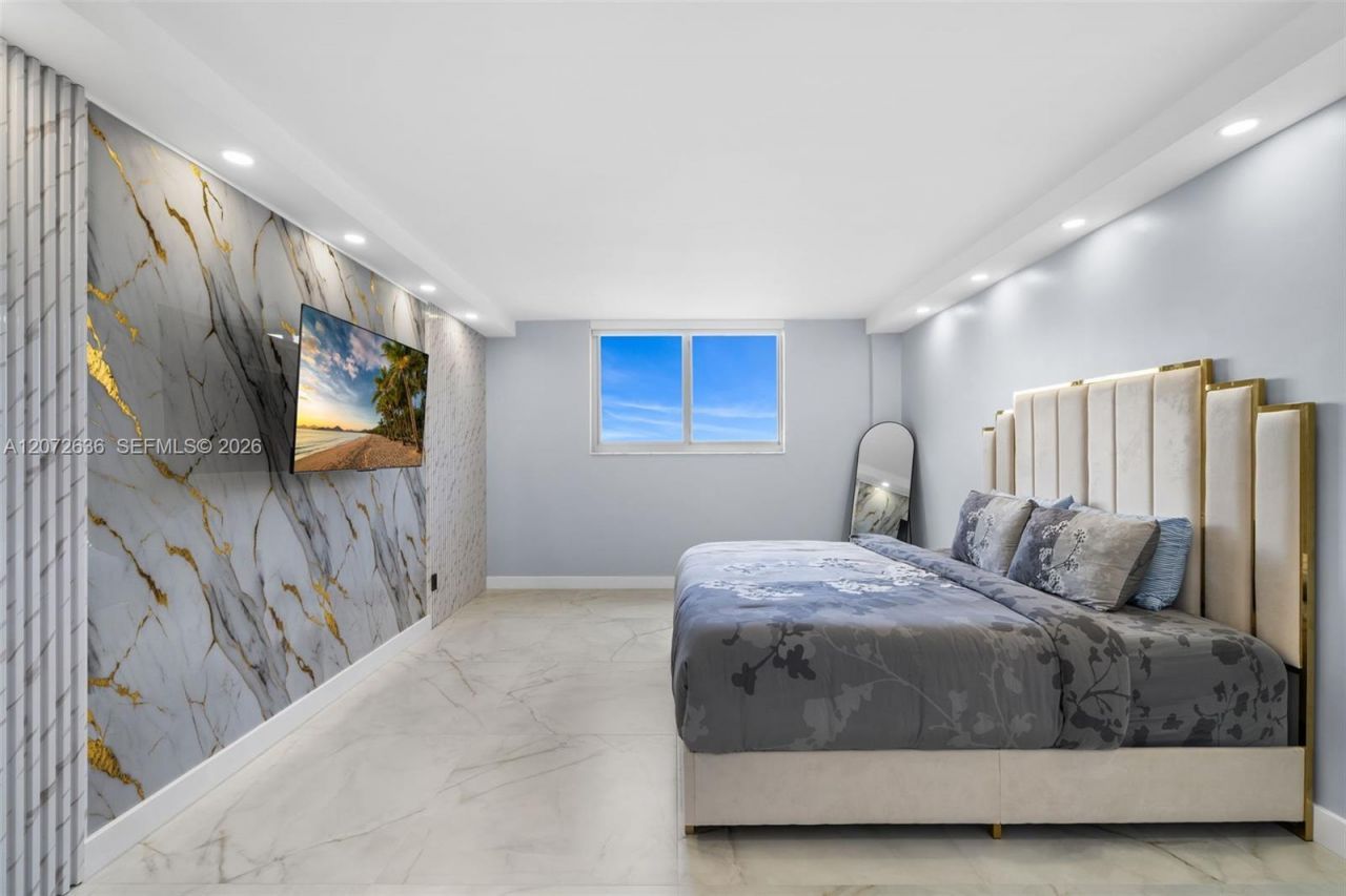 19380 Collins Ave , Unit 826, Sunny Isles Beach, FL 33160 Photo
